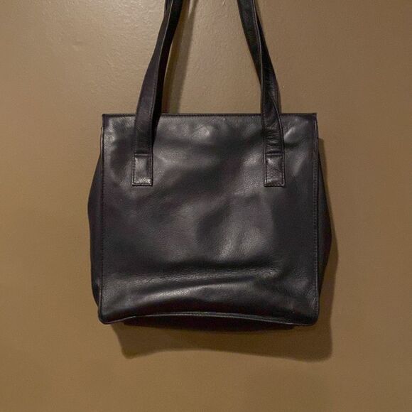 Perlina Black Shoulder Bag Purse Satchel - Picture 4 of 9